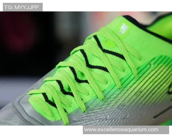 每场更换一双足球鞋 球星如何通过鞋款展示个性与竞技状态